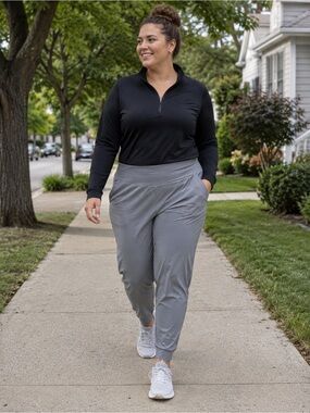 NWT Women’s Happy Hike Studio Outdoor Adventure Jogger Grey 2XL